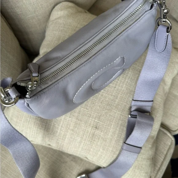 Coach Teri crossbody Bag puffy and quilted lilac leather - Picture 16 of 17